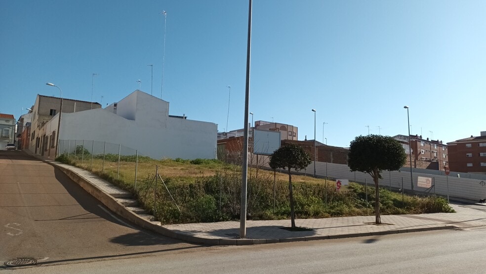 Terreno en Almendralejo en venta - Foto del edificio - Imagen 1 de 11