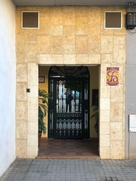 Pintor Arbasia, Córdoba, Valdeolleros, 8, Córdoba, Córdoba en venta - Foto del edificio - Imagen 1 de 12