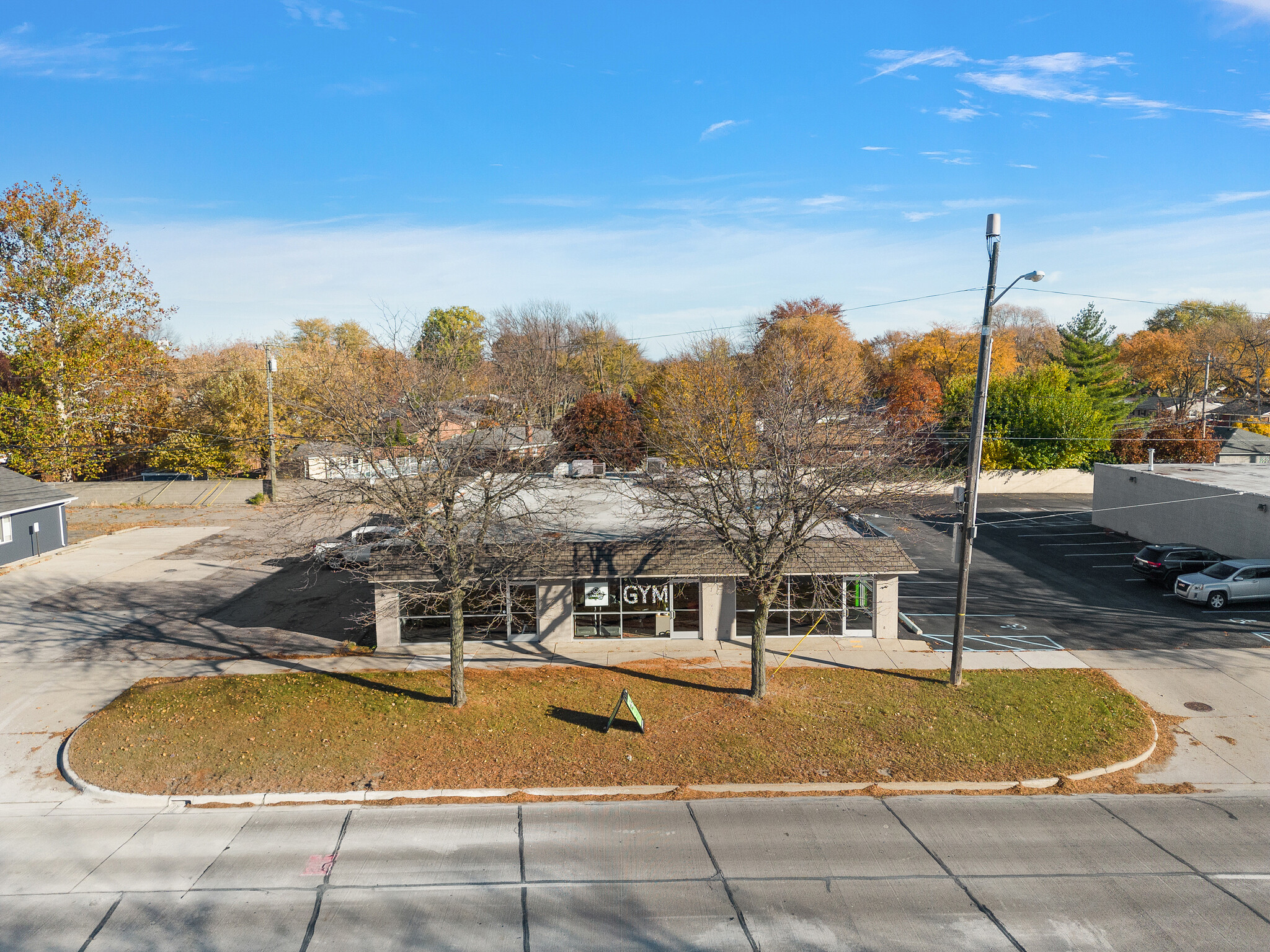 26600 Harper Ave, Saint Clair Shores, MI en alquiler Foto del edificio- Imagen 1 de 11