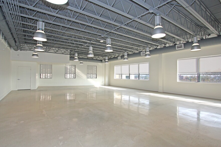 5150 Wilshire Blvd, Los Angeles, CA en alquiler - Foto del interior - Imagen 3 de 4