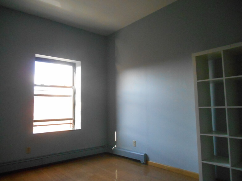 358 Grove St, Jersey City, NJ en venta - Foto del interior - Imagen 3 de 66