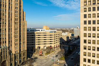 3031 W Grand Blvd, Detroit, MI - vista aérea  vista de mapa - Image1