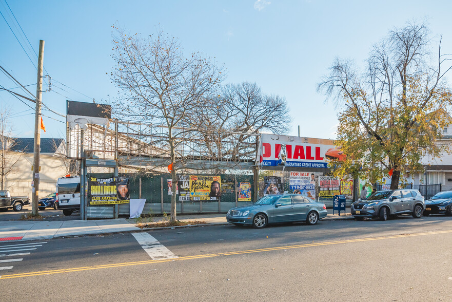 13214 Liberty Ave, South Richmond Hill, NY en venta - Foto del edificio - Imagen 2 de 5