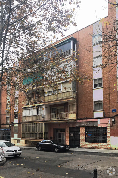 Calle Lugo, 3, Móstoles, Madrid en venta - Foto del edificio - Imagen 2 de 2