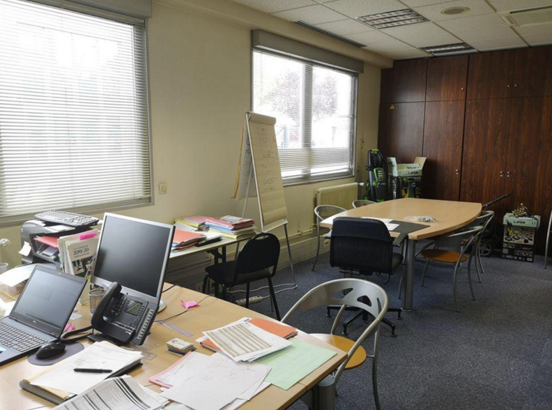 Oficinas en La Courneuve en alquiler - Foto del edificio - Imagen 3 de 7