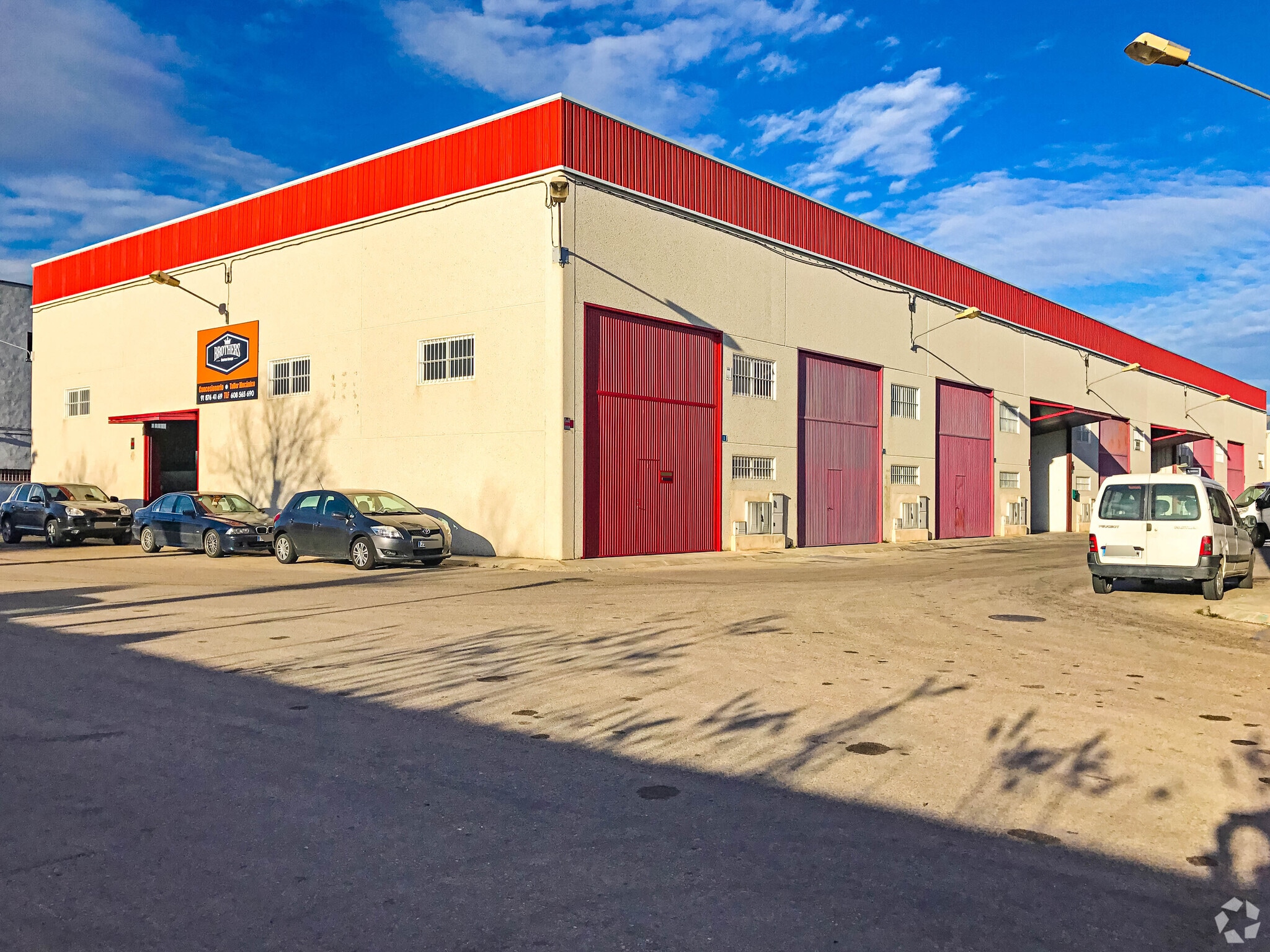 Nave en Campo Real, Madrid en venta Foto del edificio- Imagen 1 de 2