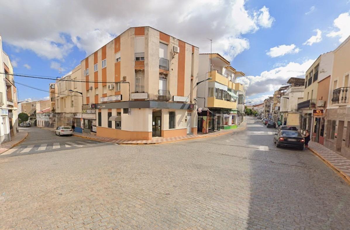 Avenida Constitución, 13, Navalvillar de Pela, Badajoz en venta Foto principal- Imagen 1 de 4