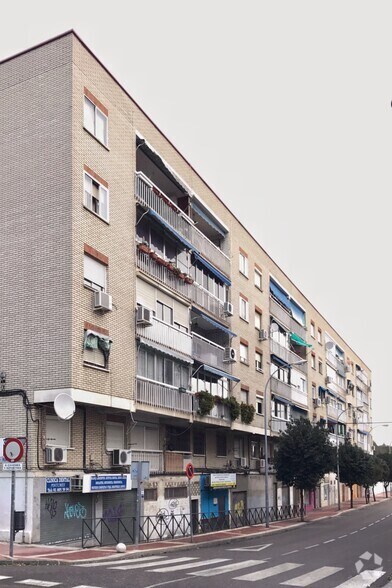 Calle Cuenca, 48, Parla, Madrid en venta - Foto del edificio - Imagen 2 de 2