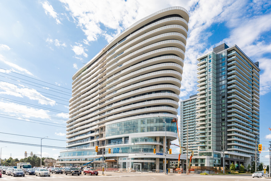 2520 Eglinton Av W, Mississauga, ON en alquiler - Foto del edificio - Imagen 2 de 6