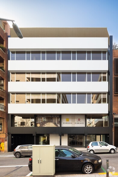 Oficina en Barcelona, Barcelona en alquiler - Foto del edificio - Imagen 2 de 5