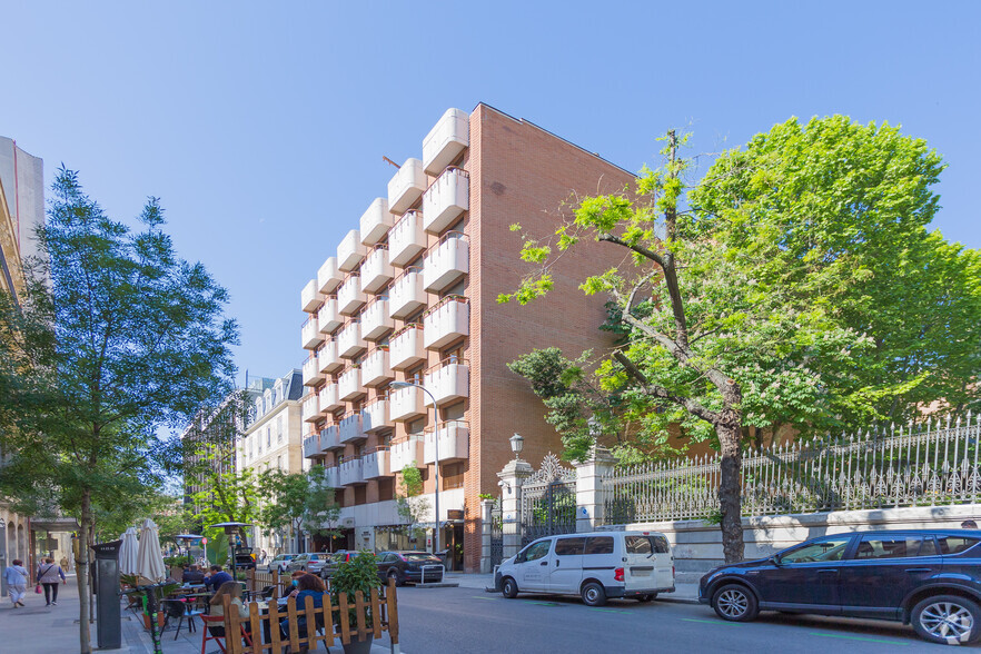 Oficinas en Madrid, MAD en alquiler - Foto del edificio - Imagen 1 de 2