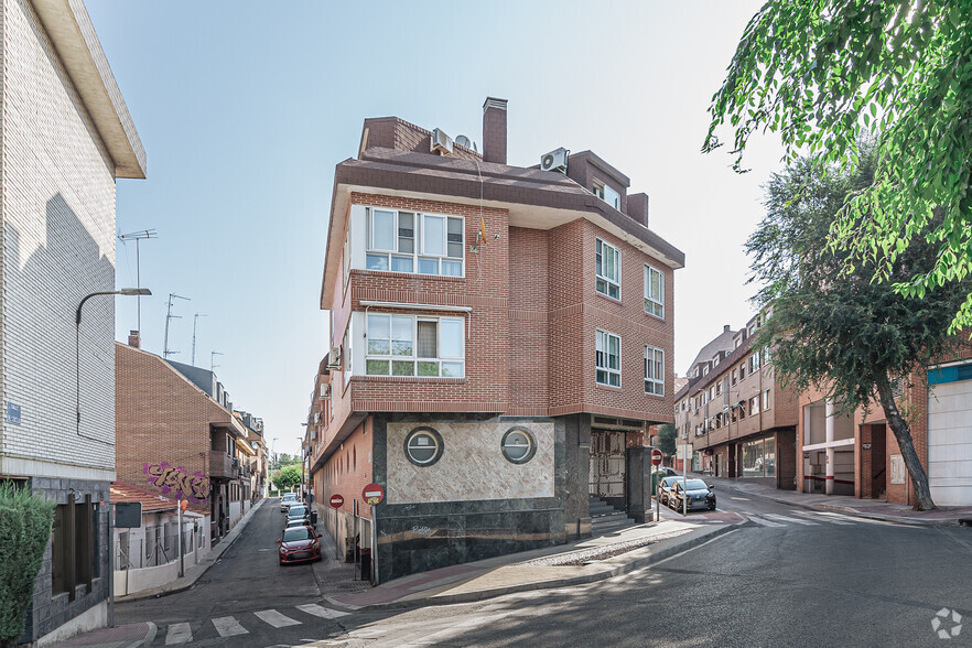 Calle Plazuela, 1, Las Rozas de Madrid, Madrid en venta - Foto del edificio - Imagen 3 de 3