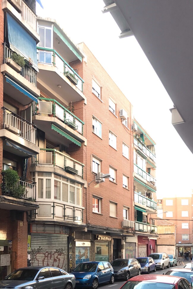 Más detalles de Calle Gallegos, 4, Alcalá de Henares - Edificio residencial​ en venta