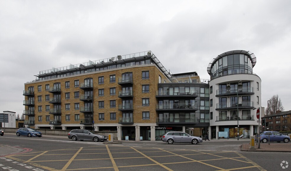 Kew Bridge Rd, Brentford en venta - Foto del edificio - Imagen 2 de 36