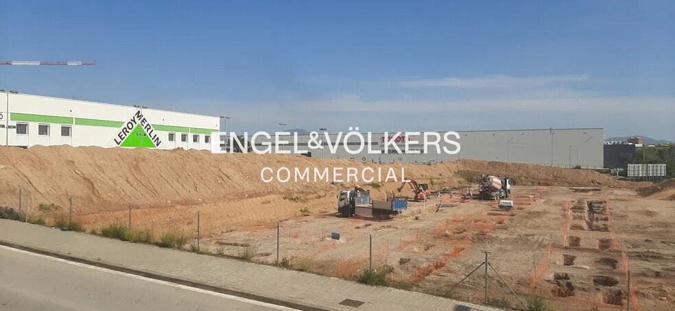 Local en Sabadell, Barcelona en alquiler - Foto del edificio - Imagen 3 de 5