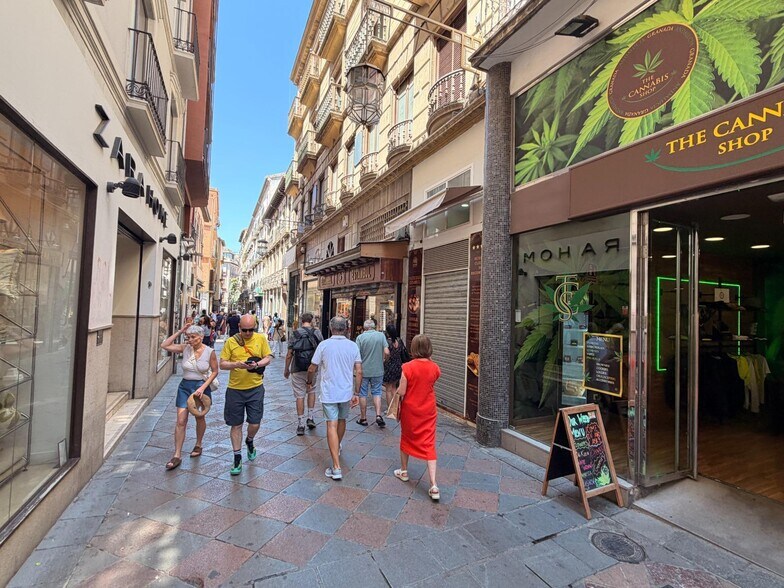 Calle Zacatín, 11, Granada, Granada en alquiler - Foto del edificio - Imagen 2 de 7