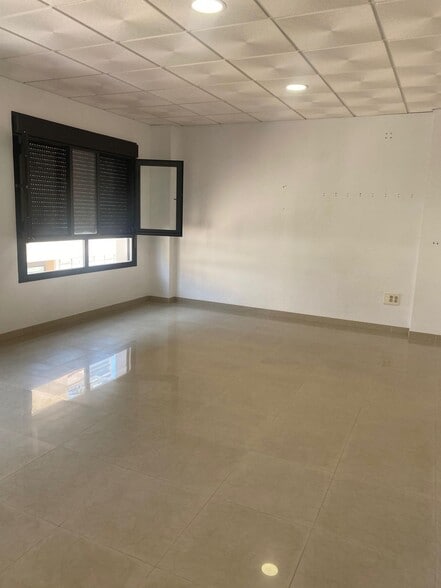 Oficina en El Ejido, Almería en venta - Foto del edificio - Imagen 3 de 9