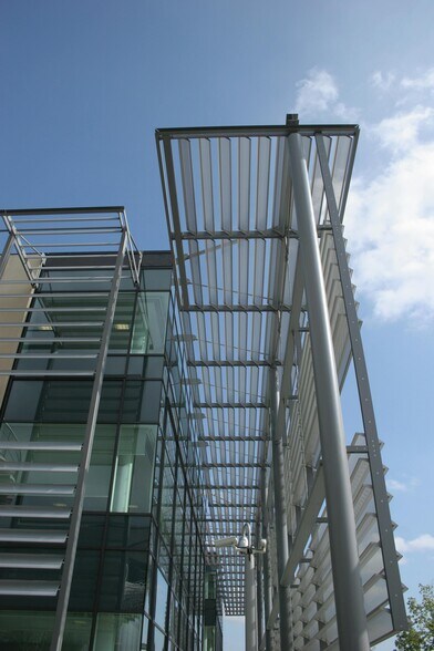 Sanderson Rd, Uxbridge en alquiler - Foto del edificio - Imagen 3 de 3