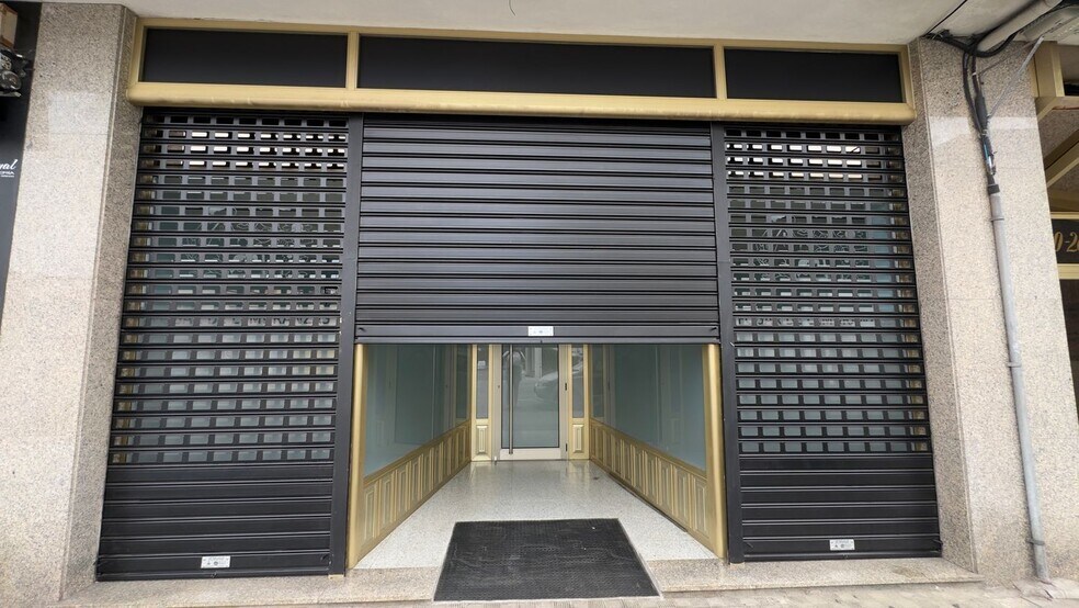 Local en Narón en venta - Foto del edificio - Imagen 1 de 29