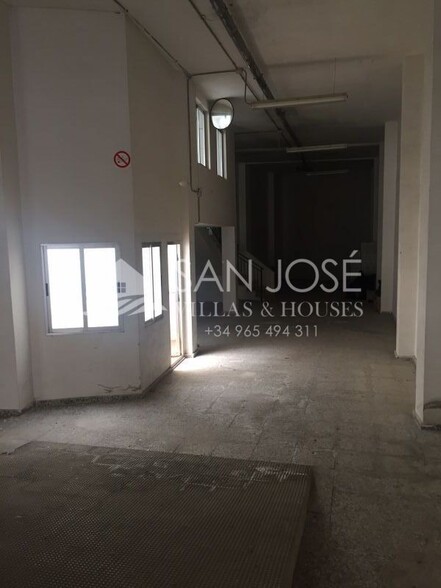 Local en Aspe en venta - Foto del edificio - Imagen 3 de 4