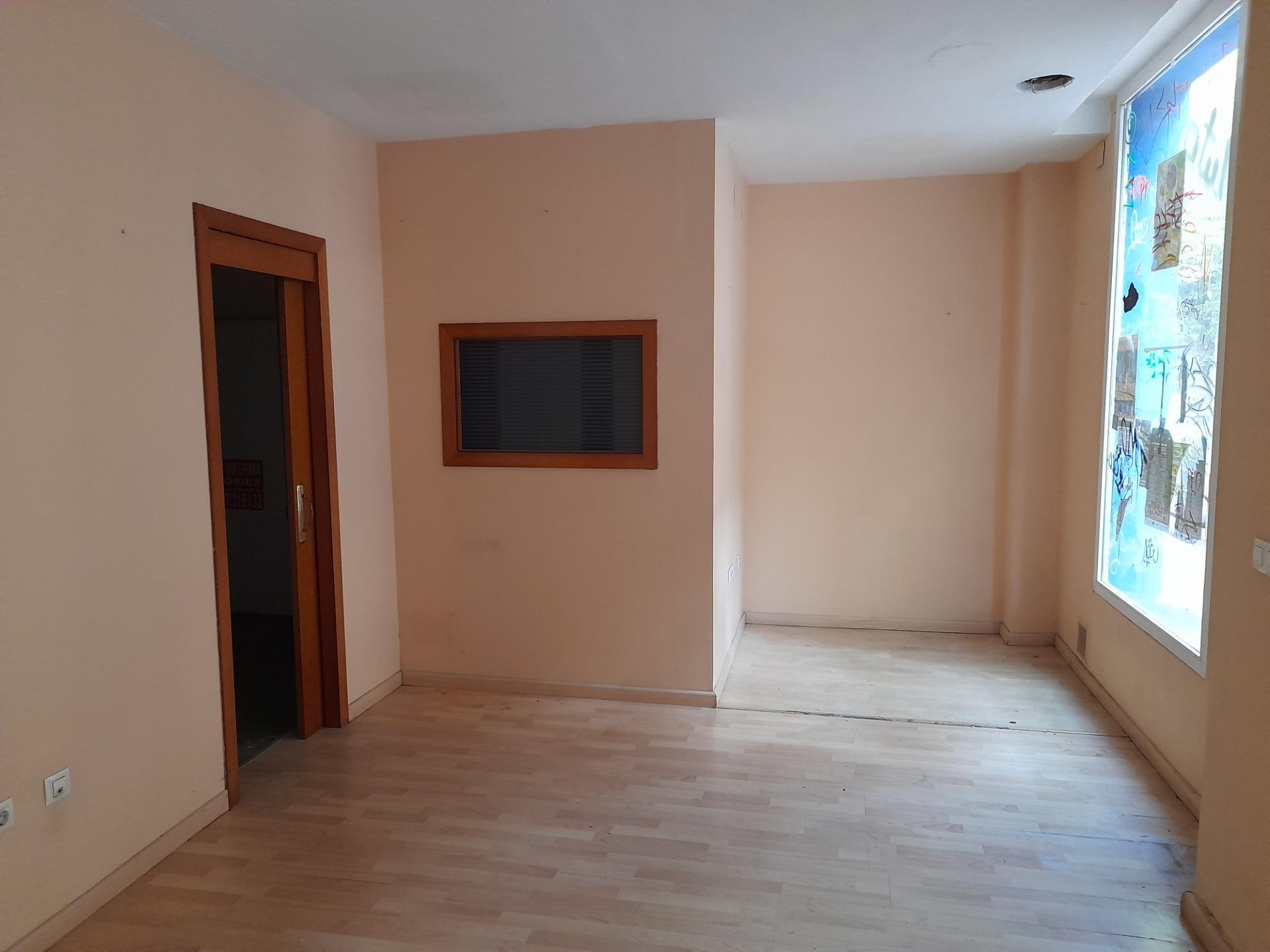 Local en Cáceres, Cáceres en venta Foto del edificio- Imagen 1 de 7