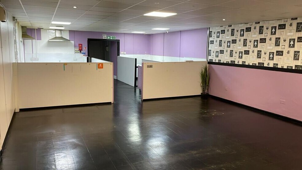 95-105 Oak Rd, Manchester en alquiler - Foto del edificio - Imagen 3 de 6