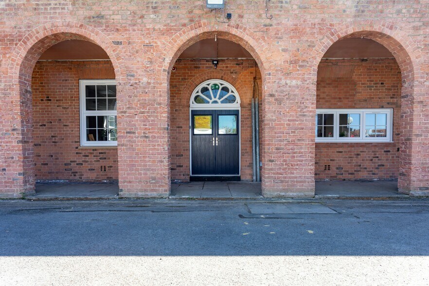 Leeds East Airport, Tadcaster en alquiler - Foto del edificio - Imagen 2 de 14