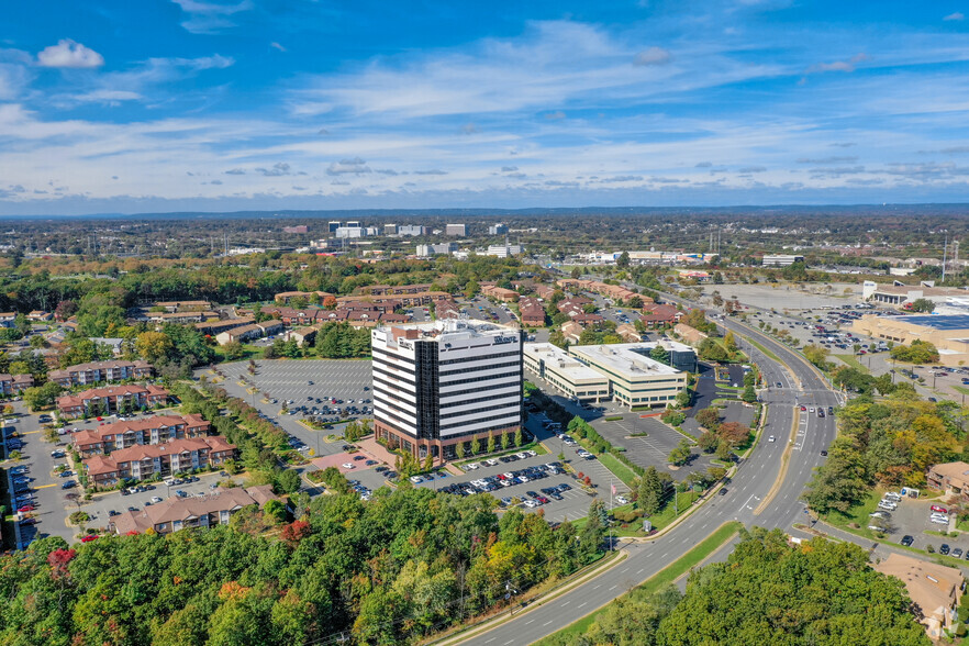 90 Woodbridge Center Dr, Woodbridge, NJ en alquiler - Foto del edificio - Imagen 3 de 13