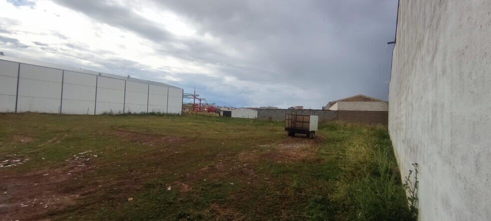 Terreno en Cáceres en venta - Foto del edificio - Imagen 2 de 2