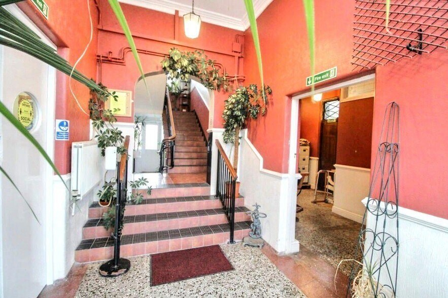 1 Oxford Rd, Llandudno en venta - Foto del edificio - Imagen 2 de 22