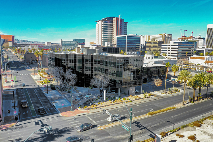 411 E Bonneville Ave, Las Vegas, NV en alquiler - Foto del edificio - Imagen 1 de 3