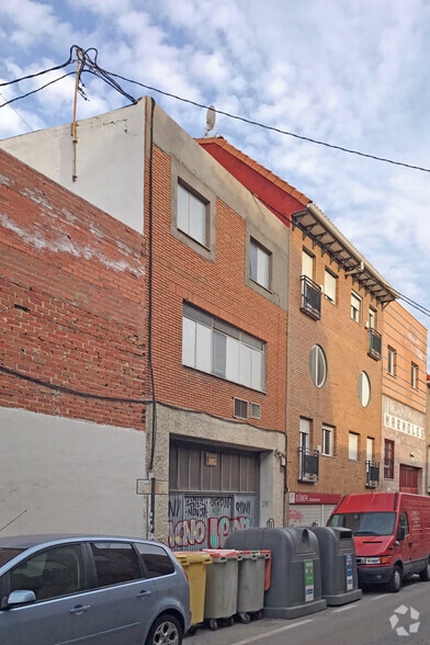 Calle Antoñita Jiménez, 16, Madrid, Madrid en venta - Foto principal - Imagen 1 de 2