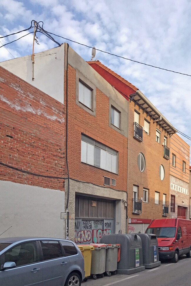 Más detalles de Calle Antoñita Jiménez, 16, Madrid - Nave en alquiler