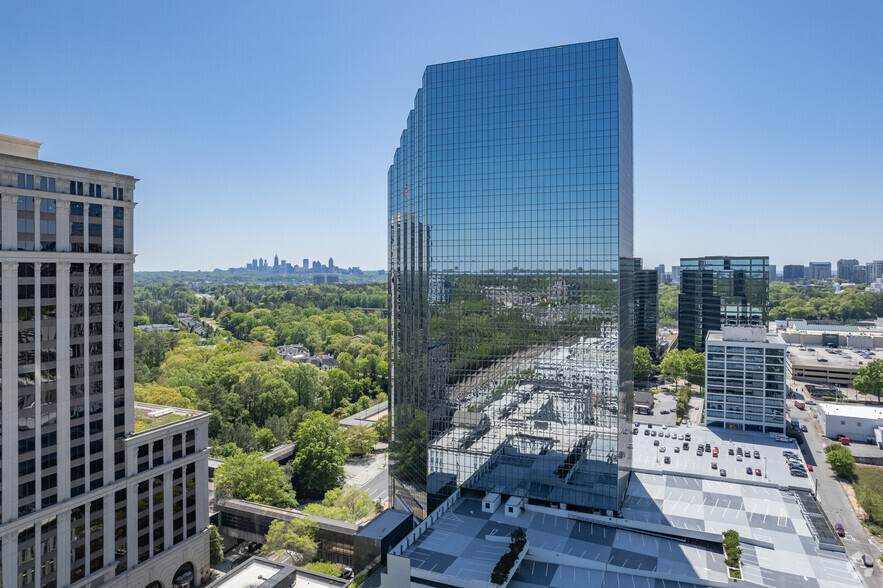 950 E Paces Ferry Rd NE, Atlanta, GA en alquiler - Foto del edificio - Imagen 2 de 38