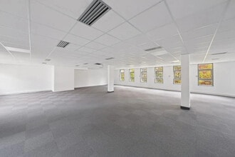 6-8 Rue Eugène Et Armand Peugeot, Rueil-Malmaison en venta Foto del interior- Imagen 2 de 5