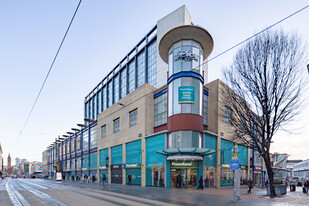 Martineau Place Shopping Centre - Inmueble