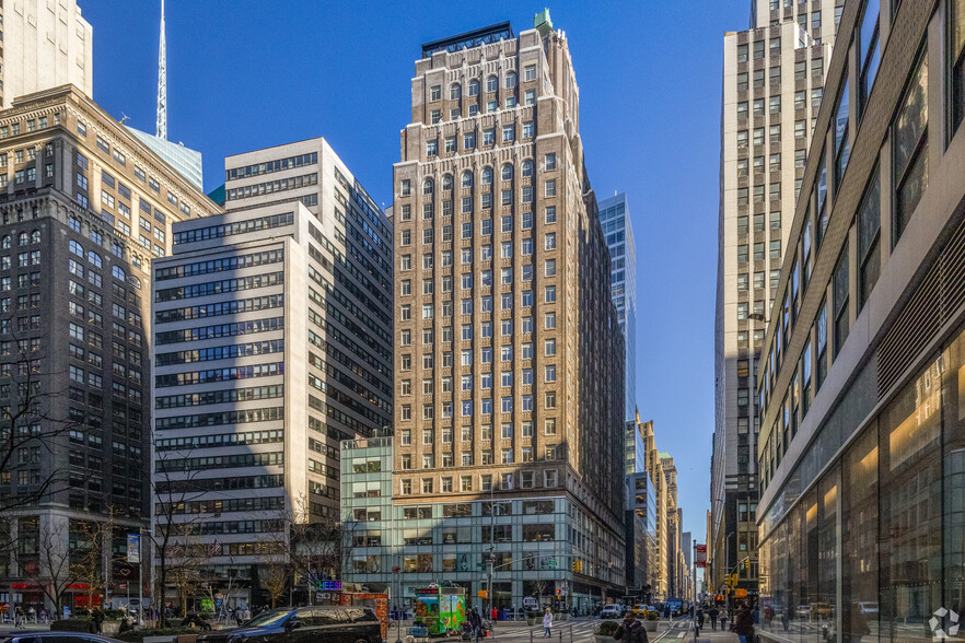 1412 Broadway, New York, NY en alquiler - Foto del edificio - Imagen 2 de 17