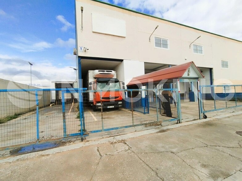 Nave en Toledo, Toledo en venta - Foto del edificio - Imagen 2 de 3