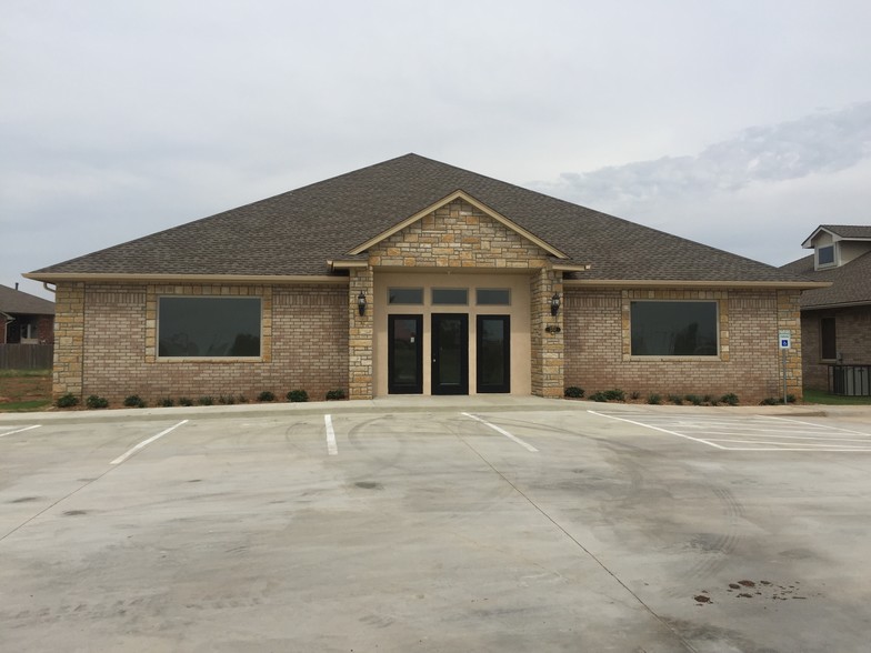 2256 NW 164th St, Edmond, OK en alquiler - Foto del edificio - Imagen 1 de 12