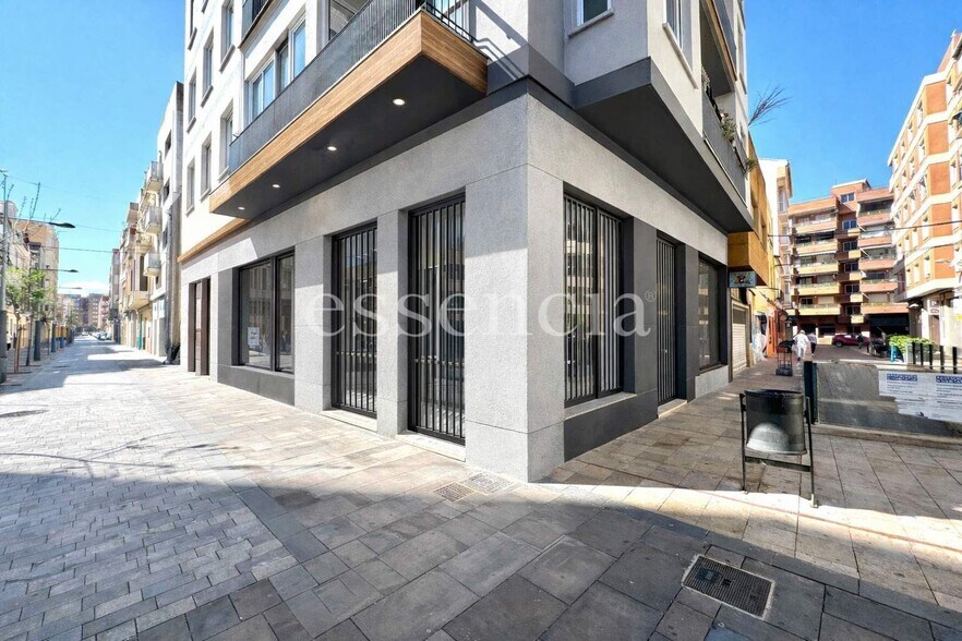 Local en Gandia, Valencia en venta - Foto del edificio - Imagen 3 de 28