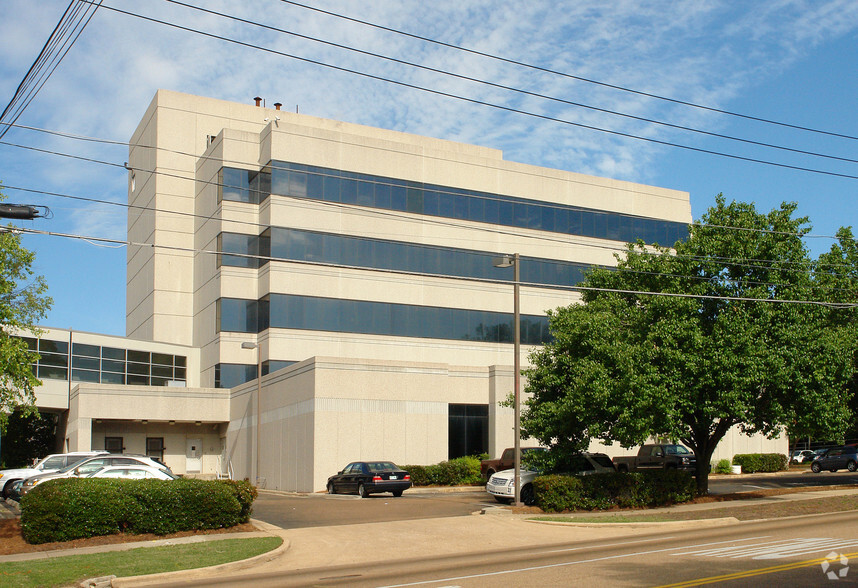 1421 N State St, Jackson, MS en venta - Foto del edificio - Imagen 2 de 5