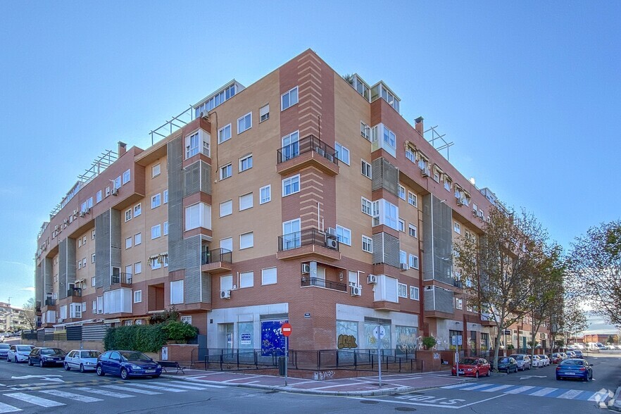 Calle Villaverde, 2, Parla, Madrid en alquiler - Foto del edificio - Imagen 2 de 2