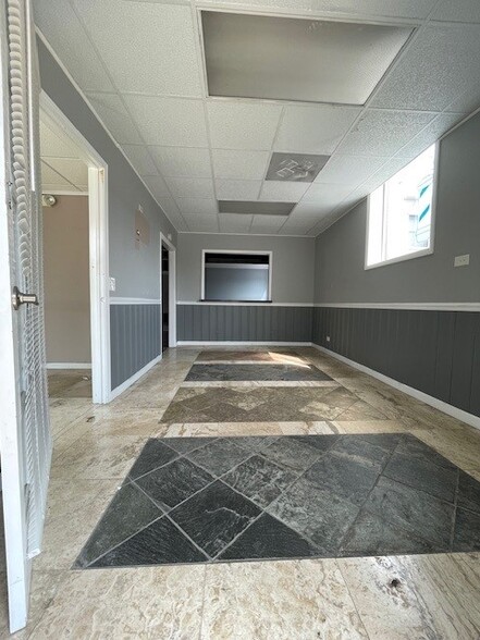 322 Hamilton St, Geneva, IL en alquiler - Foto del interior - Imagen 3 de 6