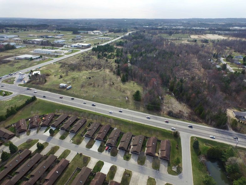 Hammond Rd, Traverse City, MI en venta - Vista aérea - Imagen 2 de 14