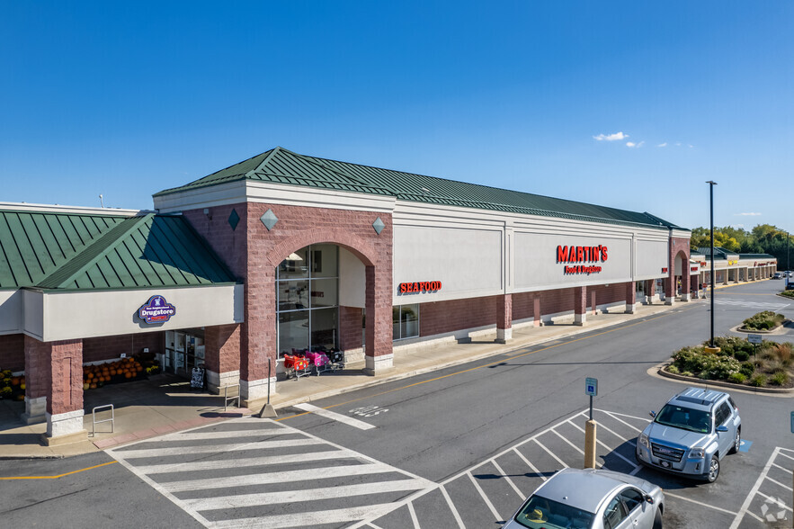 Flowing Springs Rd, Charles Town, WV en alquiler - Foto del edificio - Imagen 1 de 5