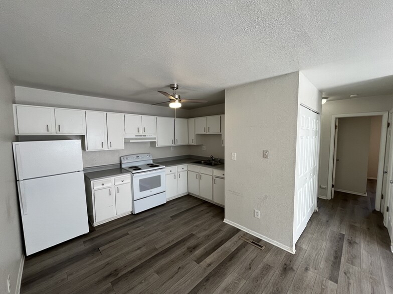 4331 Ericson Dr, Colorado Springs, CO en venta - Foto del edificio - Imagen 2 de 29