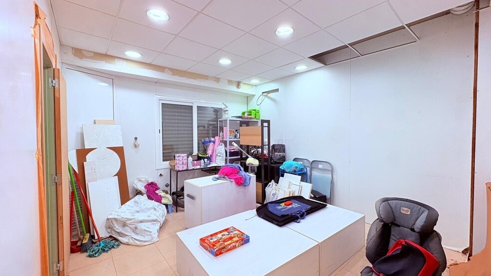Edificio residencial en Castellar del Vallès, Barcelona en venta - Foto del edificio - Imagen 2 de 3