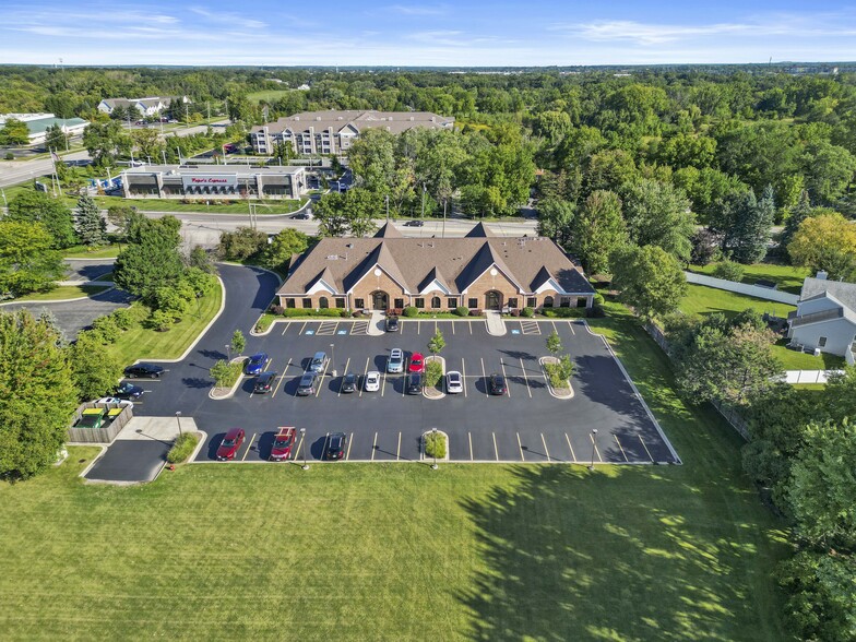 6475 Washington St, Gurnee, IL en venta - Foto del edificio - Imagen 1 de 46