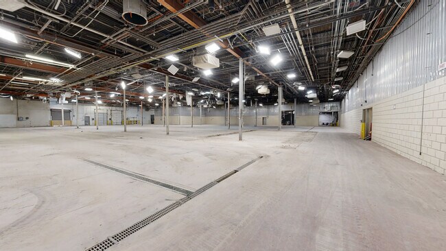 Más detalles de 3203 Avenue B, Lubbock, TX - Nave en alquiler