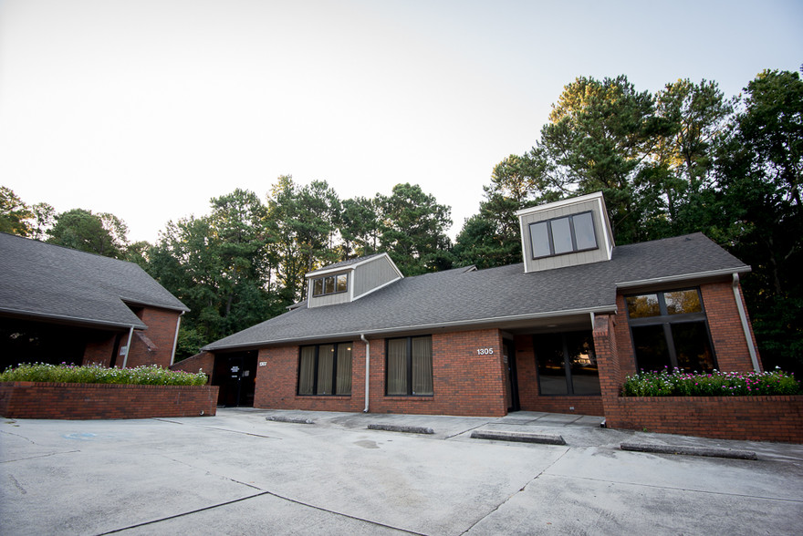 1305 Milstead Ave NE, Conyers, GA en venta - Foto del edificio - Imagen 1 de 29